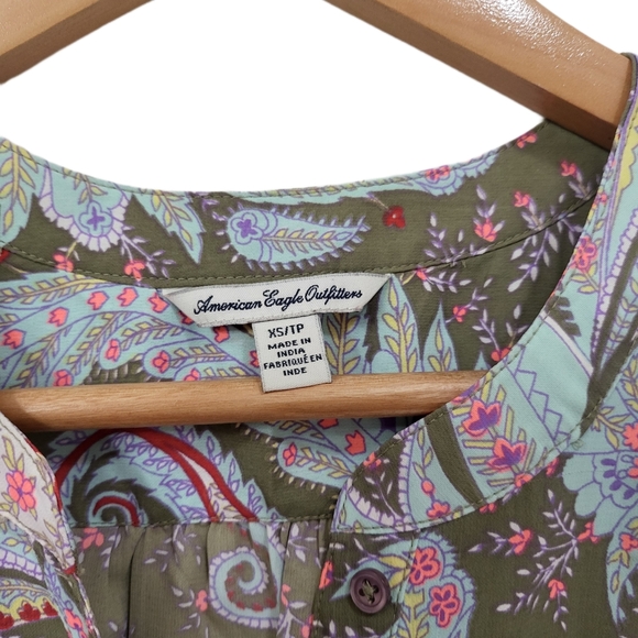 🌿American Eagle Outfitters Women's XS Sleeve Button Down Paisley Blouse - Picture 5 of 12